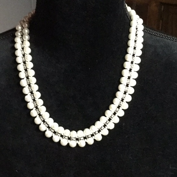 na Jewelry - Pearl necklace
